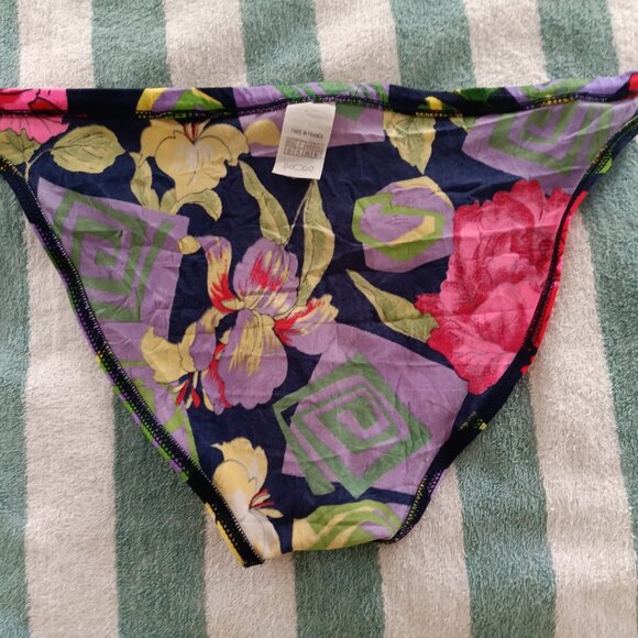RARE VINTAGE 1" HOM SWIM BRIEF, SIZE 36", FLOWERED PATTERN (*) (Pre-owned) - Picture 6 of 7